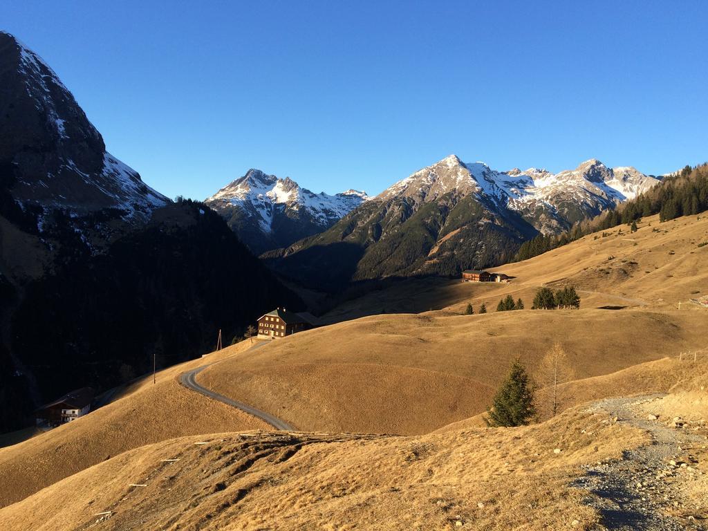 Haus Waldrast Apartment Elbigenalp Bagian luar foto