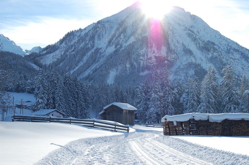 Haus Waldrast Apartment Elbigenalp Bagian luar foto