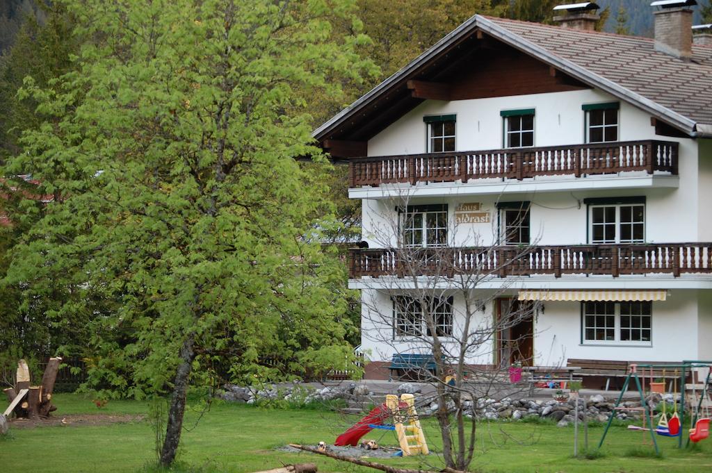 Haus Waldrast Apartment Elbigenalp Bagian luar foto